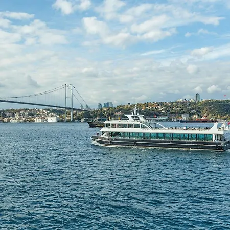 Villa Luxurious Waterfront Mansion With Amazing Bosphorus View