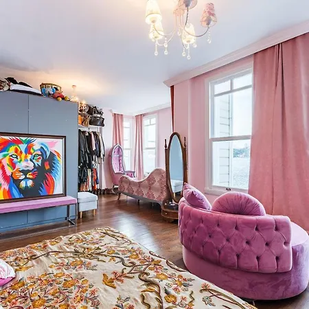 Villa Luxurious Waterfront Mansion With Amazing Bosphorus View